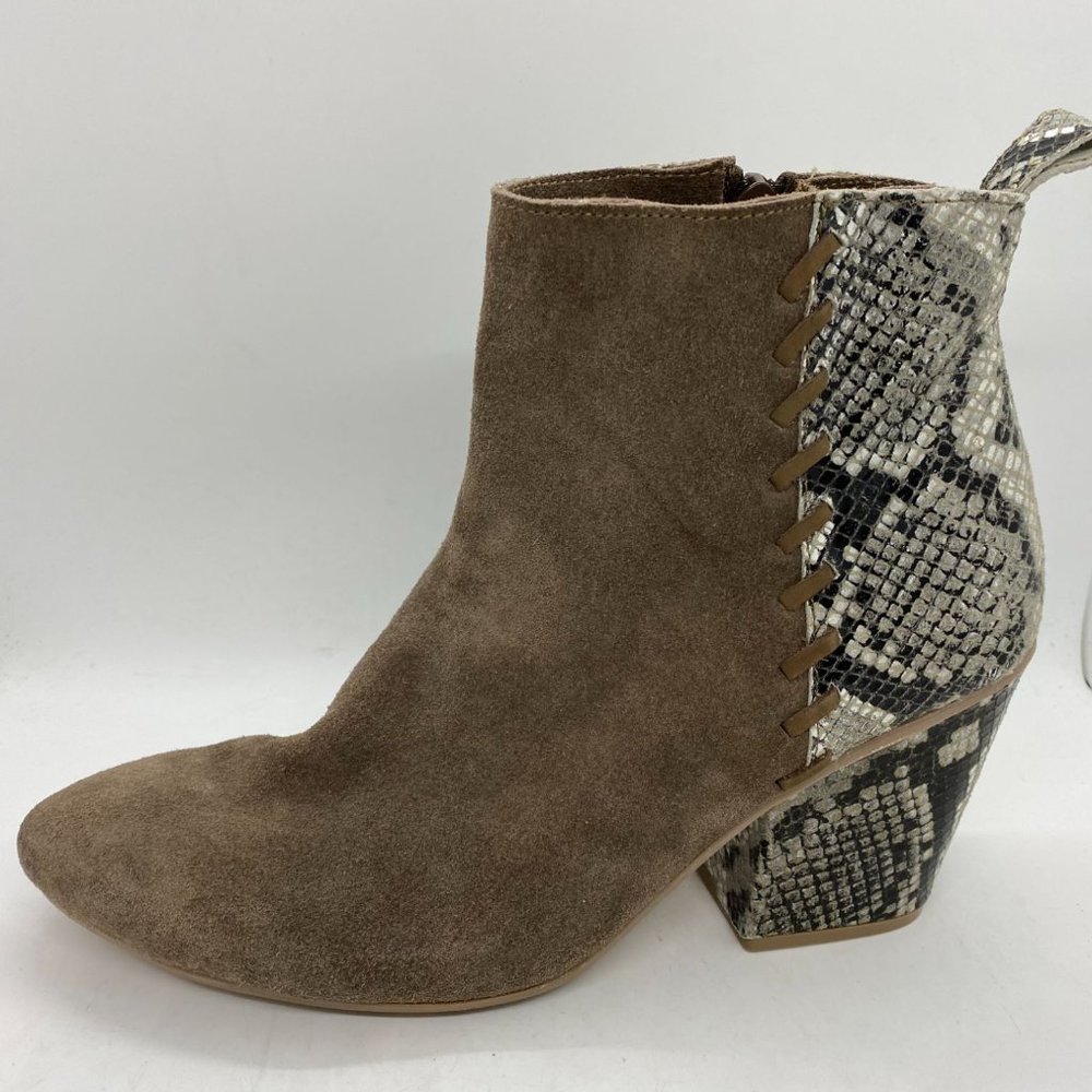 Naughty Monkey Sz 8.5 Woman's bootie Snake like Leather Side Zip Fashion boots